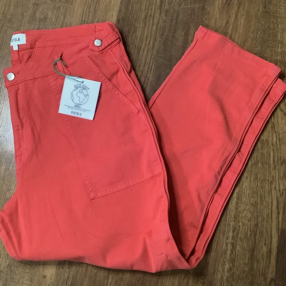 NWT PISTOLA Crop Pants in hibiscus